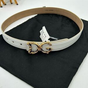 Women’s dolce and Gabbana calf skin leather belt size 70 cm/28 inches made Italy